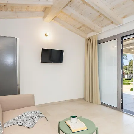 Con Di Desing A 200m Dal Mare Penzion